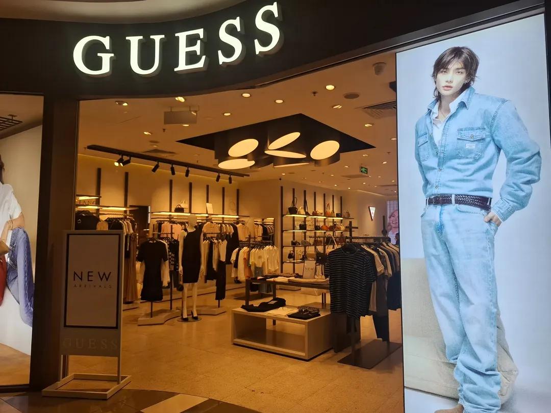 Hyunjin 현진 Central 🎂 tweet media