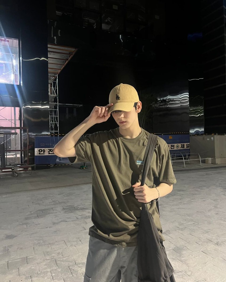 b_tterwithluv's tweet image. [ doing it 'cause why not?  ]

hi! I'm haeya, lf #moots

— filo, not a minor
— not new to #stantwt &amp;amp; #kpoptwt
— bts (ult), enha, txt, svt, skz, zb1, ald1
— any fandom is welcome

↻ / ♡ are appreciated, ty ;&amp;gt;