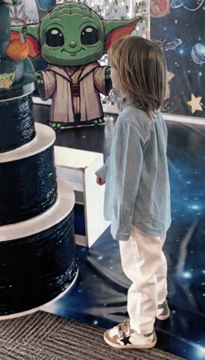 Kıvanç Tatlıtuğ Fans tweet media