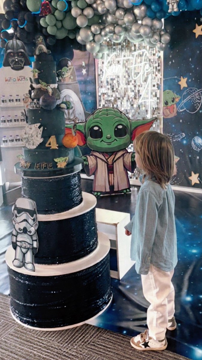 Kıvanç Tatlıtuğ Fans tweet media