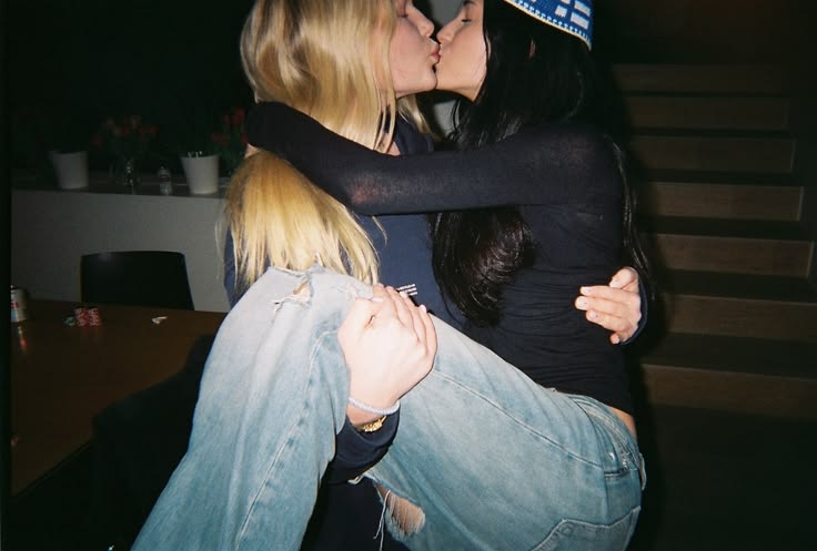 Nocturne Yuri tweet media