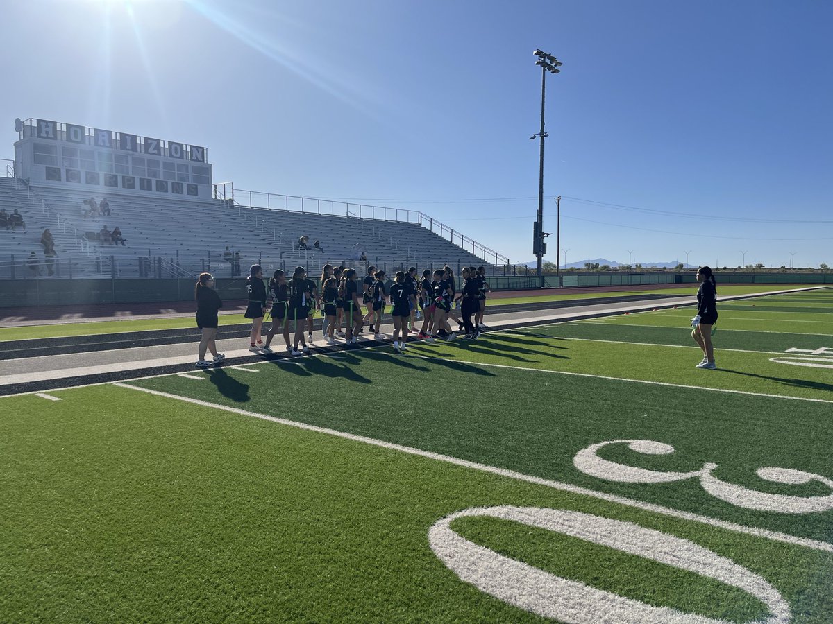 Coach_DQ59's tweet image. Yesterday afternoon our girls and the rest of the coaching staff had the opportUNITY to scrimmage the lady lobos from Mountain View!! Our lady scorpions came out ready to compete at a high level defending their home‼️‼️ #ScorpionStrong #RepTheH