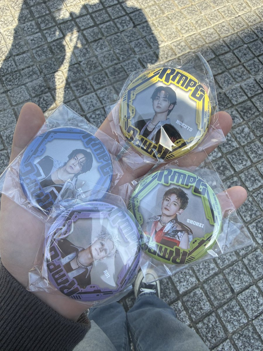 xxxxcs121619's tweet photo. THE RAMPAGE from EXILE TRIBE ガチャ 交換

譲≫下記の写真

求≫川村壱馬 ステッカーor缶バッチ

ご連絡よろしくお願いします。 https://t.co/Ibsv4FwNoc