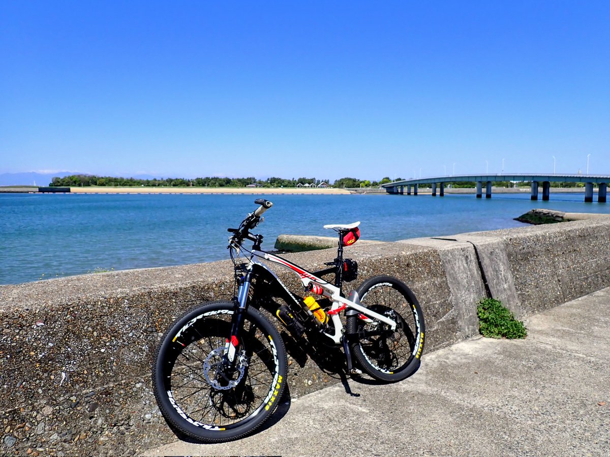 yamayagogo's tweet image. ライド ポタリング✕40km
〜古道〜常滑街道〜常滑競艇〜りんくうビーチ〜多屋海〜鬼崎漁港〜大野海水浴場〜新舞子マリンパーク〜板山金山線〜知多半島サイクリングロード〜紺屋街道〜

海風、特に北・西風が強くて大変だったよん(⁠゜⁠o⁠゜⁠;
#MTB #サイクリング #知多半島