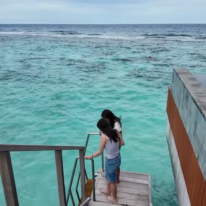 lovely sunshine🌞 and moonlit night 🌝 tweet media