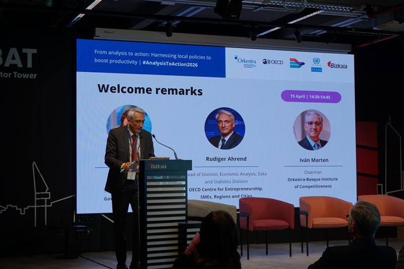 OECD_local's tweet photo. 💡Productivity is a key driver of competitiveness, yet its foundations are deeply place-based.

Live from our conference in #Bilbao, we're discussing how local policies can respond to today’s major transitions.

Learn more 🔗https://t.co/zHZ03IqXva https://t.co/V0exrRk7nn