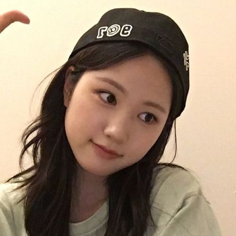 MatchaPisang as female idol. Chubby cheeks! ♡_________♡