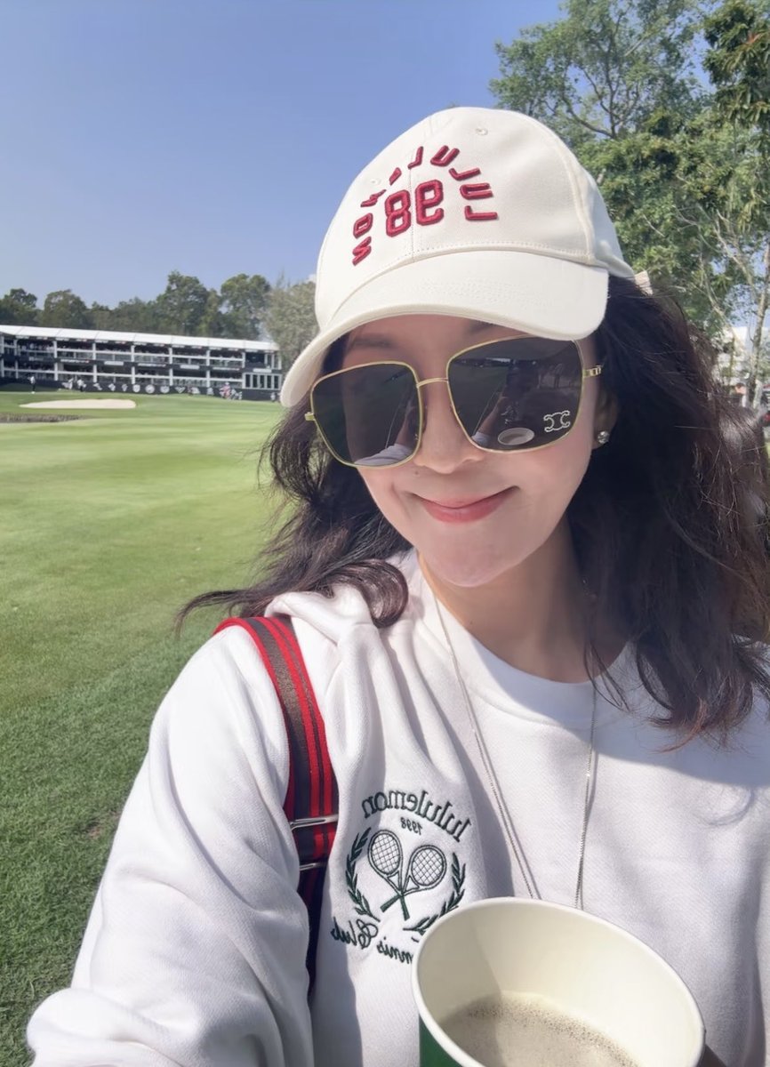 一个桃子 tweet media