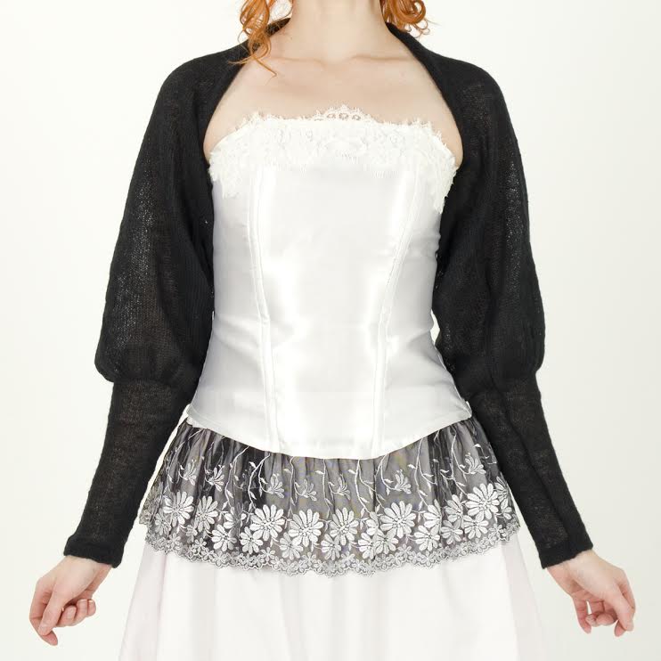 SuperSoftKnits's tweet image. #Black #bolero #PuffSleeve #Sweater #Wedding #jacket #Knit #mohair #Long #sleeve #handmade #coverup #puffsleeve #style bolero 

etsy.me/3fZLQQ3