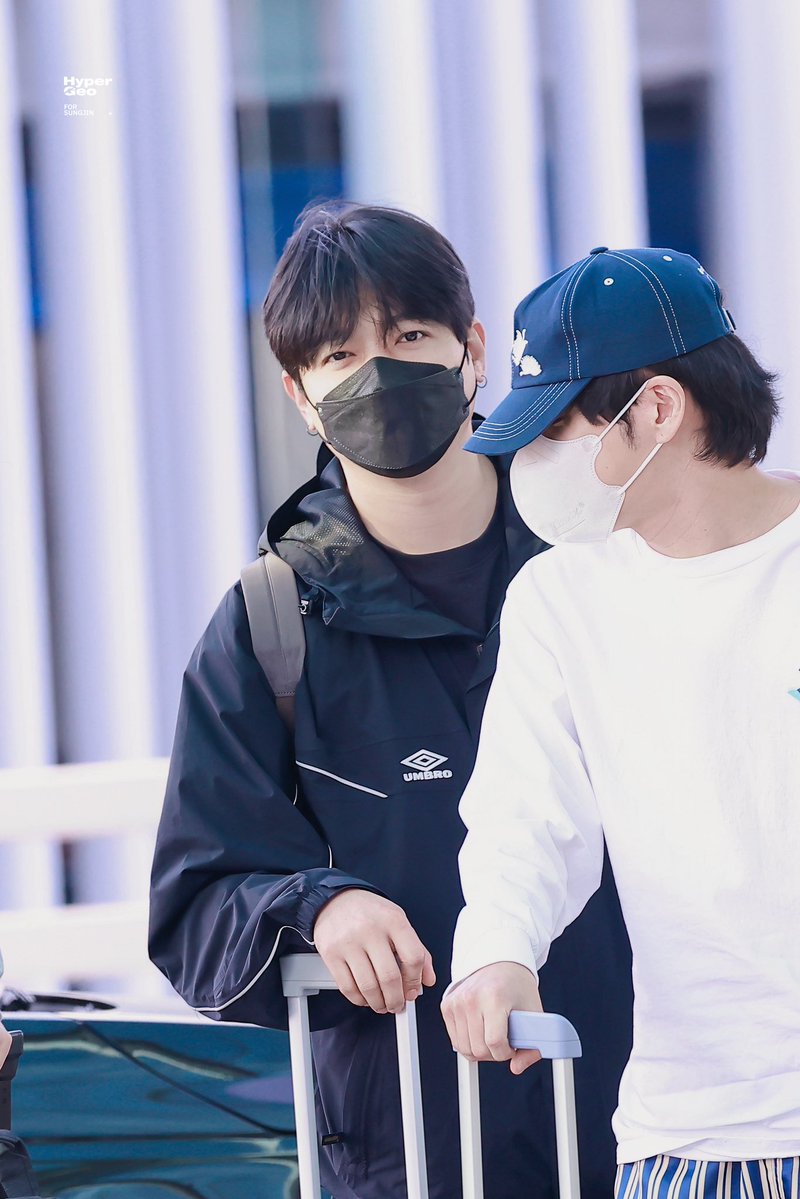 hypergeo1616's tweet image. 260416 ICN

#DAY6 #데이식스 #성진 #SUNGJIN