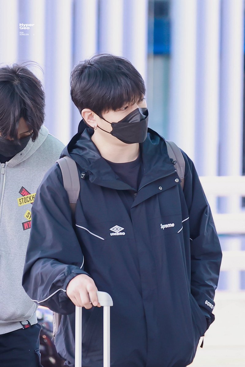 hypergeo1616's tweet image. 260416 ICN

#DAY6 #데이식스 #성진 #SUNGJIN