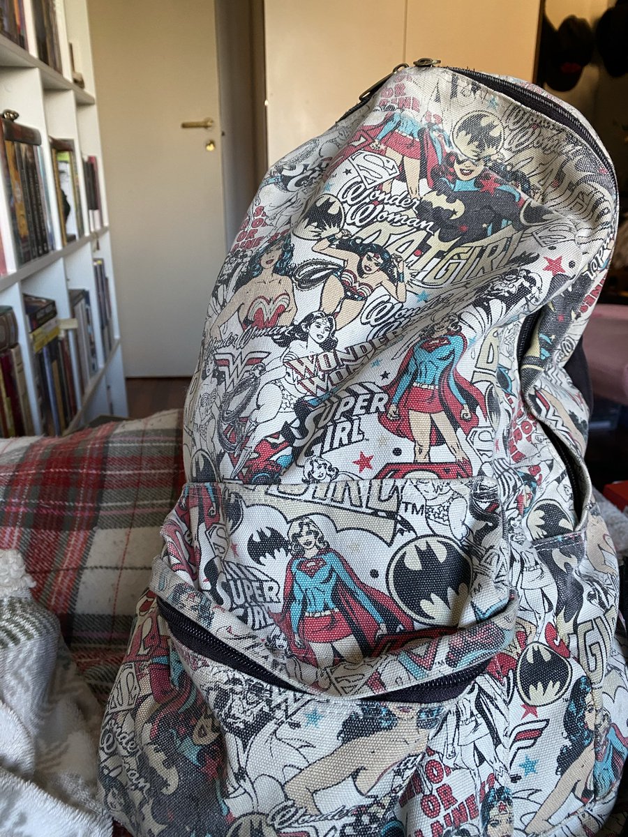 Backpack I bought in Japan in 2013 still (somehow) going strong! 💪🏼