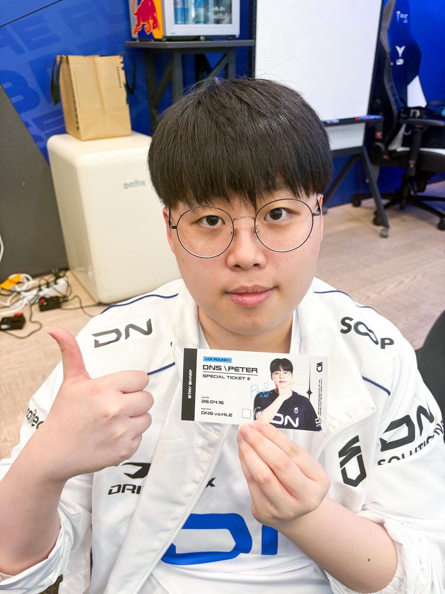 SOOPers_LoL's tweet image. 오늘의 티켓 🎟️

4.16 🆚 HLE
Peter 선수의 목표 KDA를 확인해 보세요🔥

#STAYSHARP #DNS #DNSWIN