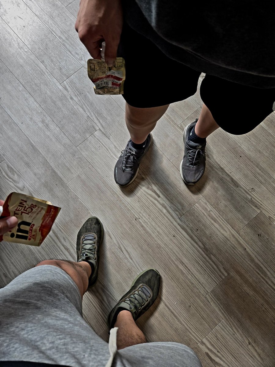 _meaningless's tweet image. 息子と筋トレ2時間
一緒にやると、めちゃ楽しい！
💪😄🦵😆
#Anytime