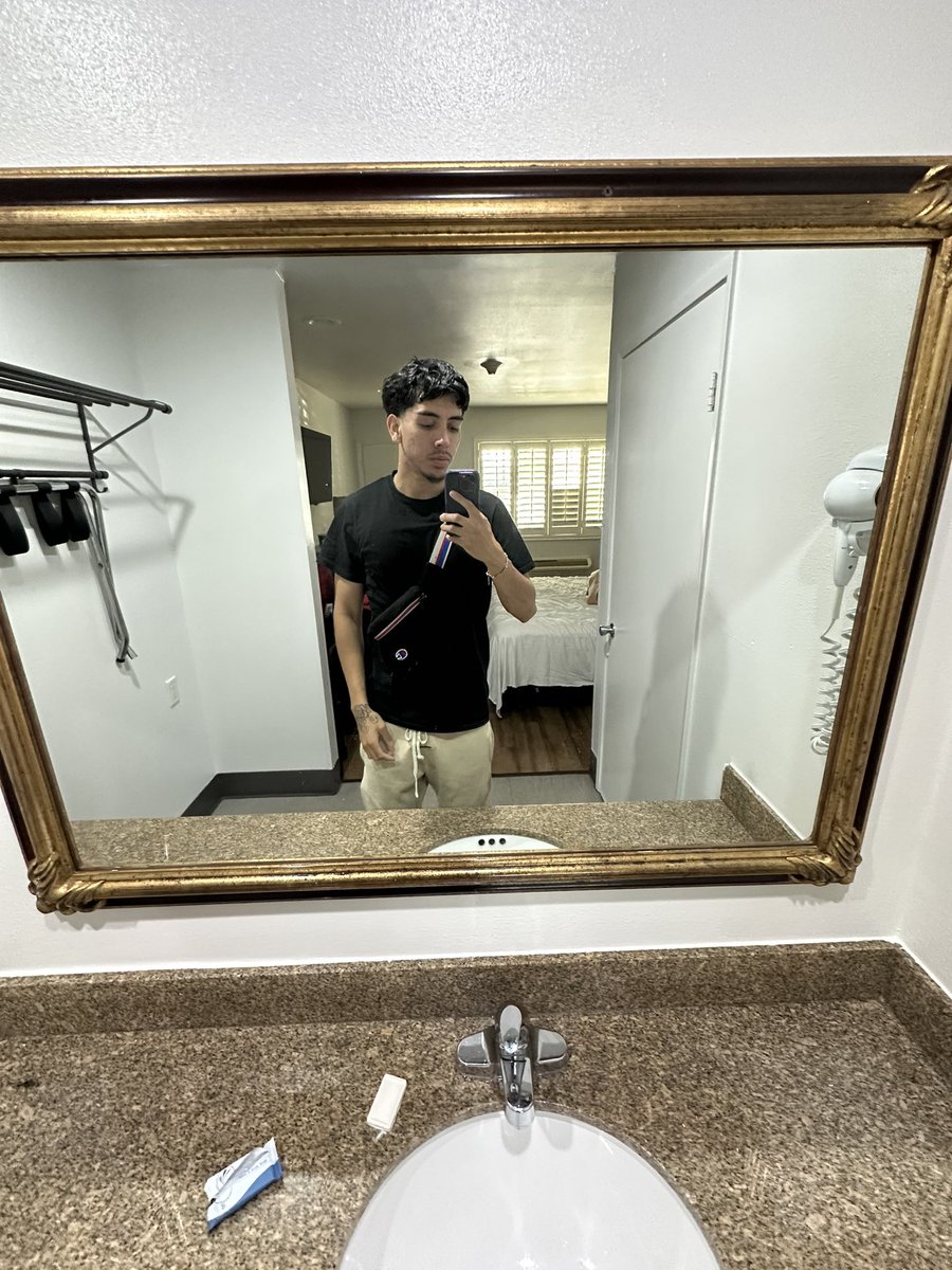 onthago_jay's tweet image. Sup🫣 #x #content #creator #wata