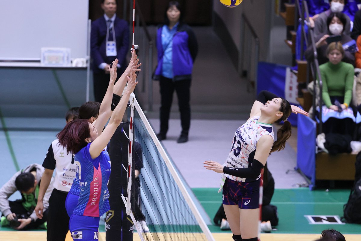 SVLEAGUE_JP's tweet photo. ◤SPIKE! 最新アップ情報◢ 
■埼玉上尾メディックス・黒後愛選手インタビュー
「今、めちゃくちゃバレーボールが楽しい」

■記事
https://t.co/yRx5jRLQ31

@Saitama_AMG 
#SPIKE! #SVリーグ https://t.co/eVtW5LgoJ0