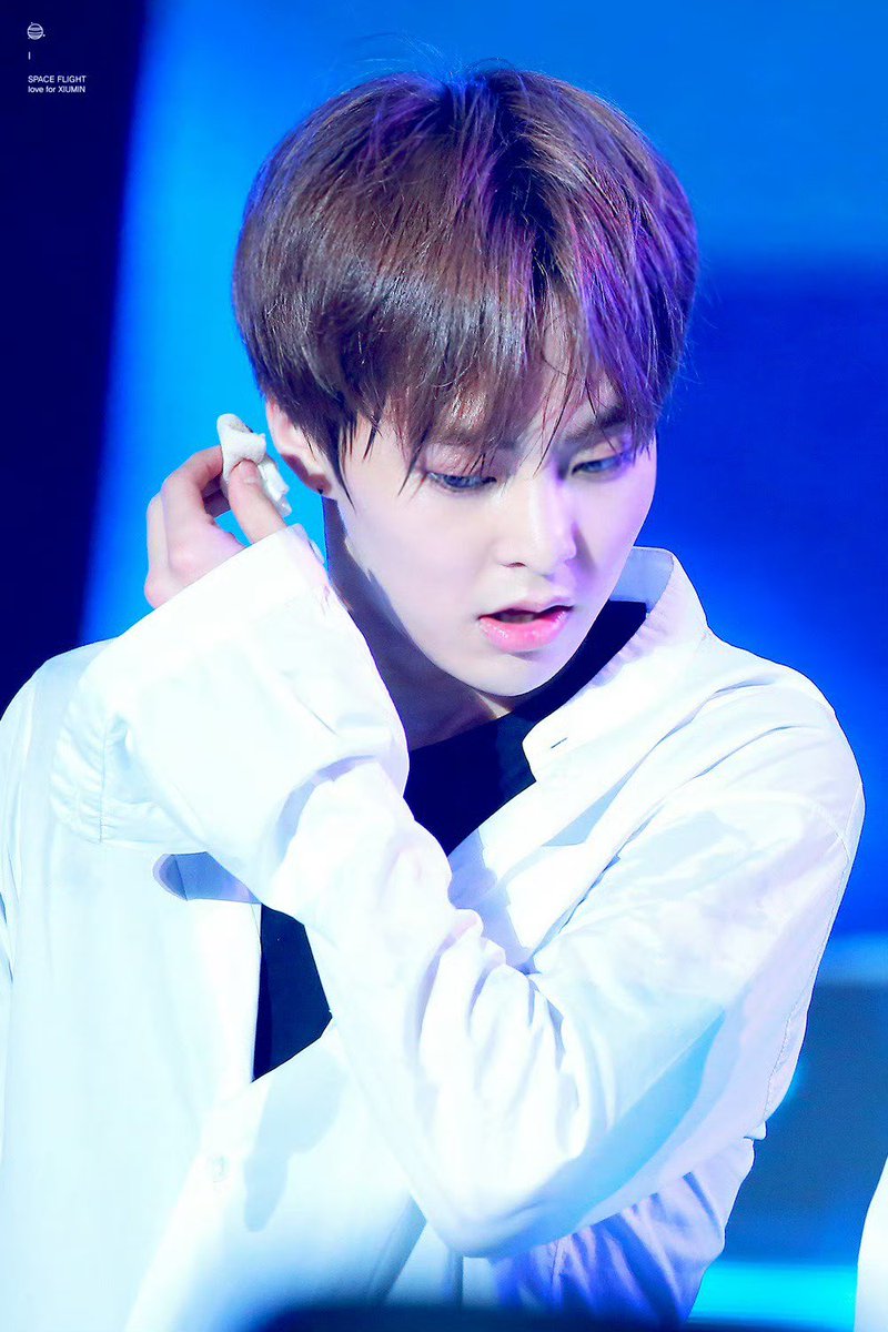 iXIUeeyou's tweet photo. 사랑하는 민석시 💙
#XIUMIN #시우민 https://t.co/IwA7kwo0Nb