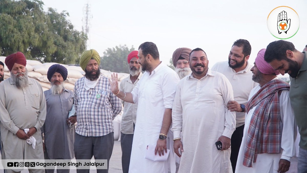 ਕਿਸਾਨਾਂ ਦੇ ਹੱਕਾਂ ਦੀ ਗੱਲ ਆਵੇ ਤਾਂ ਯਾਦ ਰੱਖੋ —
ਇਤਿਹਾਸ ਗਵਾਹ ਹੈ, ਕਾਂਗਰਸ ਹਮੇਸ਼ਾ ਕਿਸਾਨਾਂ ਦੇ ਨਾਲ ਖੜ੍ਹੀ ਰਹੀ ਹੈ।

ਭਾਜਪਾ ਦੀਆਂ ਕਿਸਾਨ ਵਿਰੋਧੀ ਨੀਤੀਆਂ ਦੇ ਖ਼ਿਲਾਫ਼,
ਅੱਜ ਵੀ ਅਸਲੀ ਲੜਾਈ ਕਾਂਗਰਸ ਲੜ ਰਹੀ ਹੈ।

#punjabkisan #kisan #indianyouthcongress #punjabcongress
