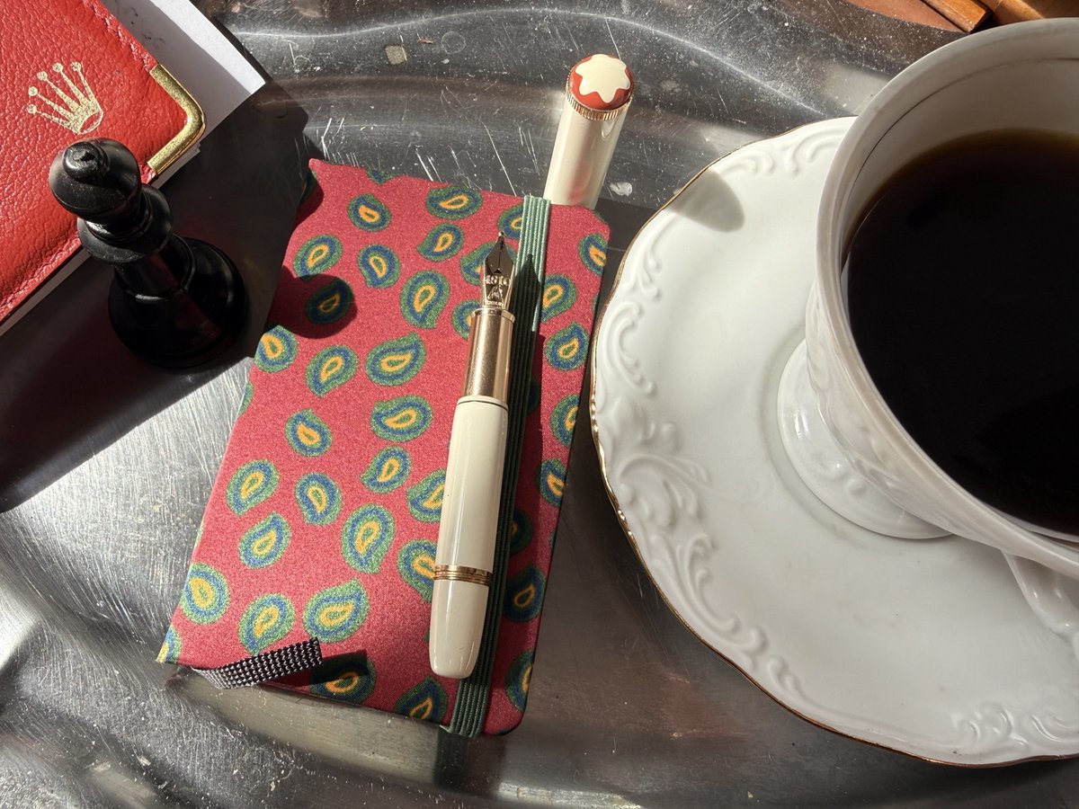 Dᴀᴠɪᴅ S. Iɢʟᴇsɪᴀs tweet media