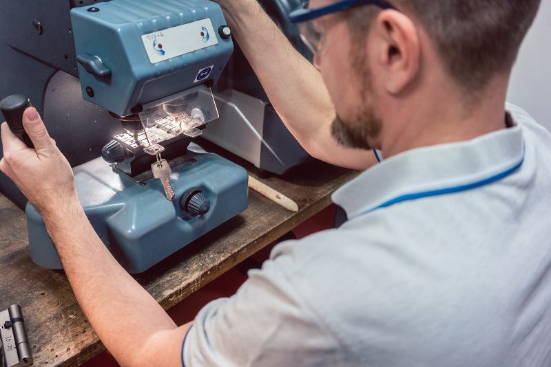 QuickproLlc's tweet photo. Tips for Finding a Reliable Locksmith Shop

Losing a key, a lock getting broken, and moving out to feel safe are experiences most people have encountered. In such situations, you do not want to hire just anyone, but only a reliable locksmith. Choosing ...

https://t.co/cqXA4yiQIA https://t.co/IfOzRbow8p