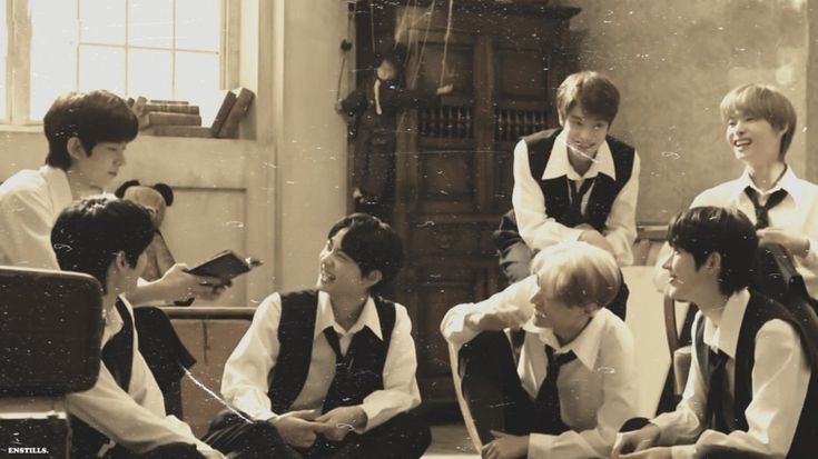 OT7 | هِـيُّـورِي tweet media