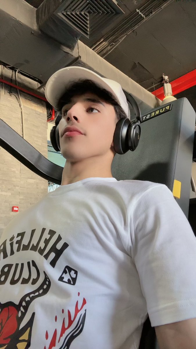 SulTAN | اينعم سلطان tweet media