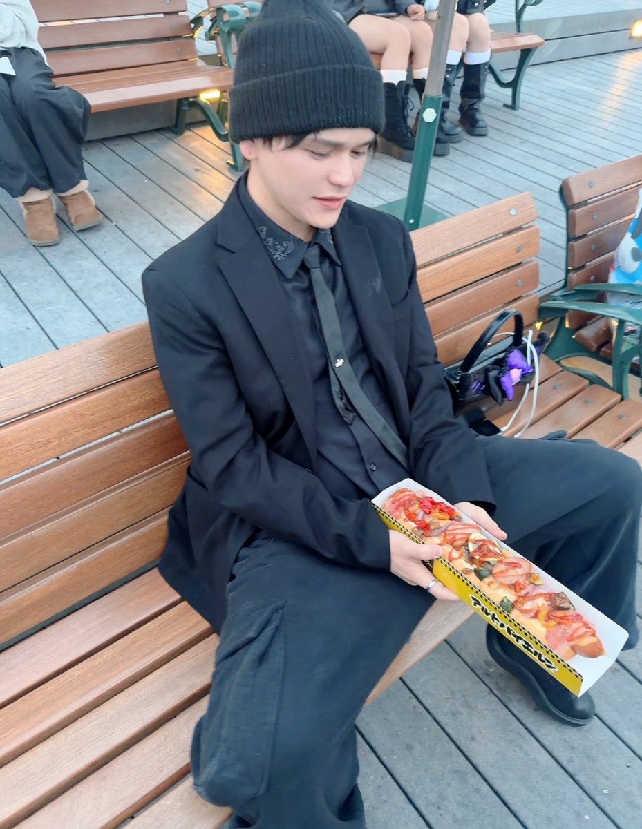 かーーーいじーー tweet media