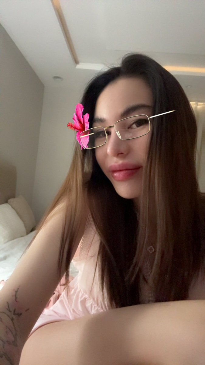 Monayyy tweet media