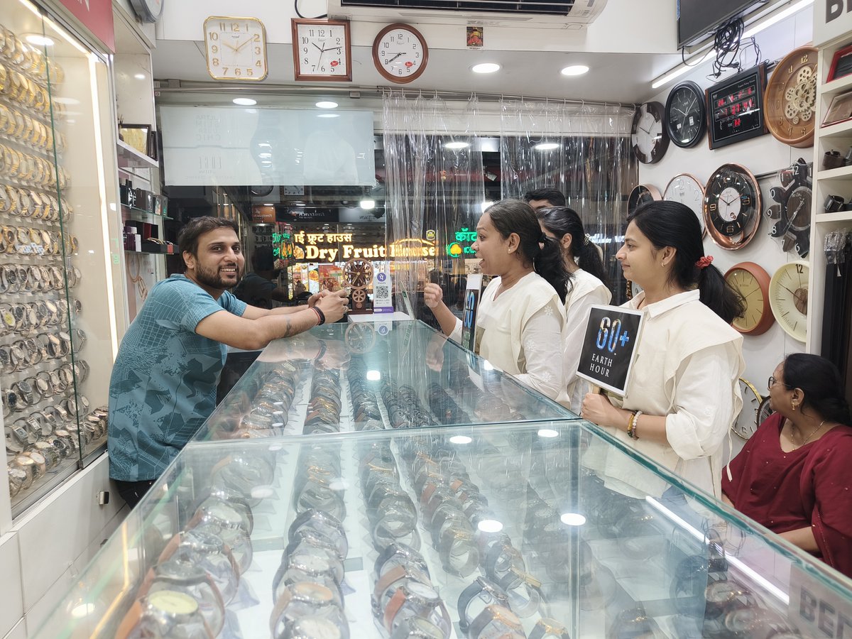 green_vigil's tweet photo. NMC & GVF observed #EarthHour on 28th March at World Trade Center, Sitabuldi, Nagpur, with support from local shops & citizens.
Lights were dimmed from 8:30โ9:30 PM for โGive an Hour for Earth.โ https://t.co/woyGtPMQbK
