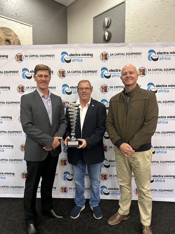 Mining_Online's tweet image. The #SouthAfricanCapitalEquipmentExportCouncil (SACEEC) has named @MultotecSA, Exporter of the Year for 2025.

Read more here: africanmining.co.za/2026/04/16/mul…

#AfricanMining #SACEEC #Multotec #SACEECExporterOfTheYearAward #EtienneSmit #ExporStrategy #LithiumProjects