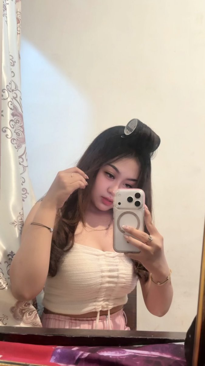 Naura 🐬 tweet media