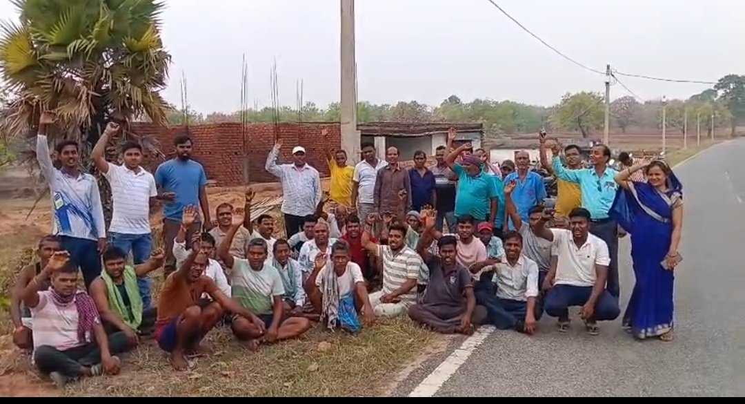 prabhatkhabar's tweet image. झारखंड: रामगढ़ के मांडू में किसानों ने सोलर प्लांट के लिए जमीन अधिग्रहण का किया विरोध, अंचल अधिकारी को सौंपा आवेदन.

#Jharkhand #Ramgarh #Farmers #LandIssue #PrabhatKhabar