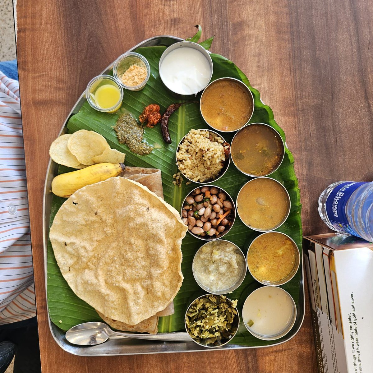 ODeXGlobal's tweet image. Yesterday, our team came together with one shared message, we stand with the UAE. 🇦🇪

In difficult times, solidarity is not just something you say. It is something you show.

Standing with the UAE. Always.

#UAE #StandWithUAE #Solidarity #TogetherWeStand #ODeX #Community #Team