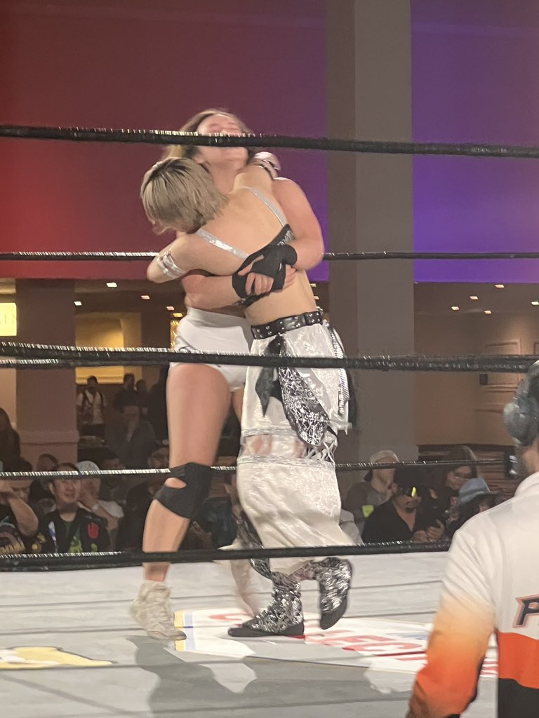 𝙸𝚝'𝚜 𝚖𝚎 🄲🄷🄰🅂🄴 チェース tweet media