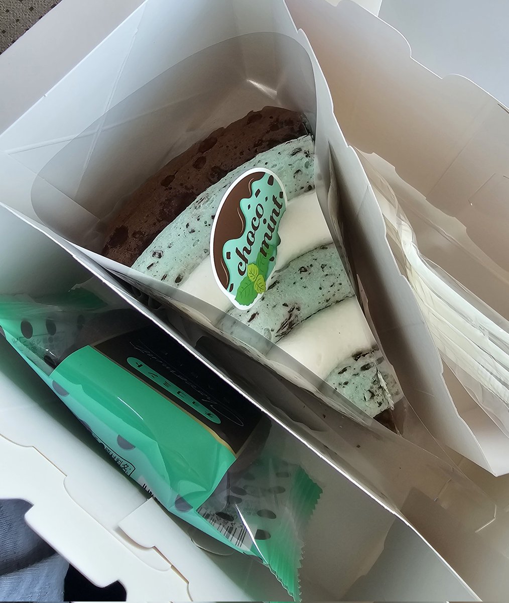 冬里せいあ tweet media