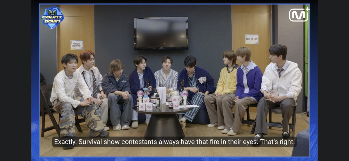 Lyta ♡ 🦕's FIRST WAVE🌊 tweet media