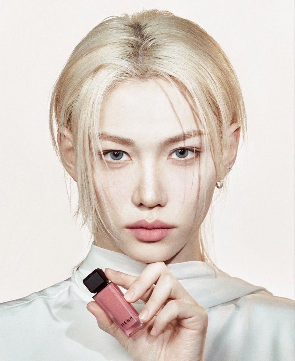 KoreadeoK tweet media