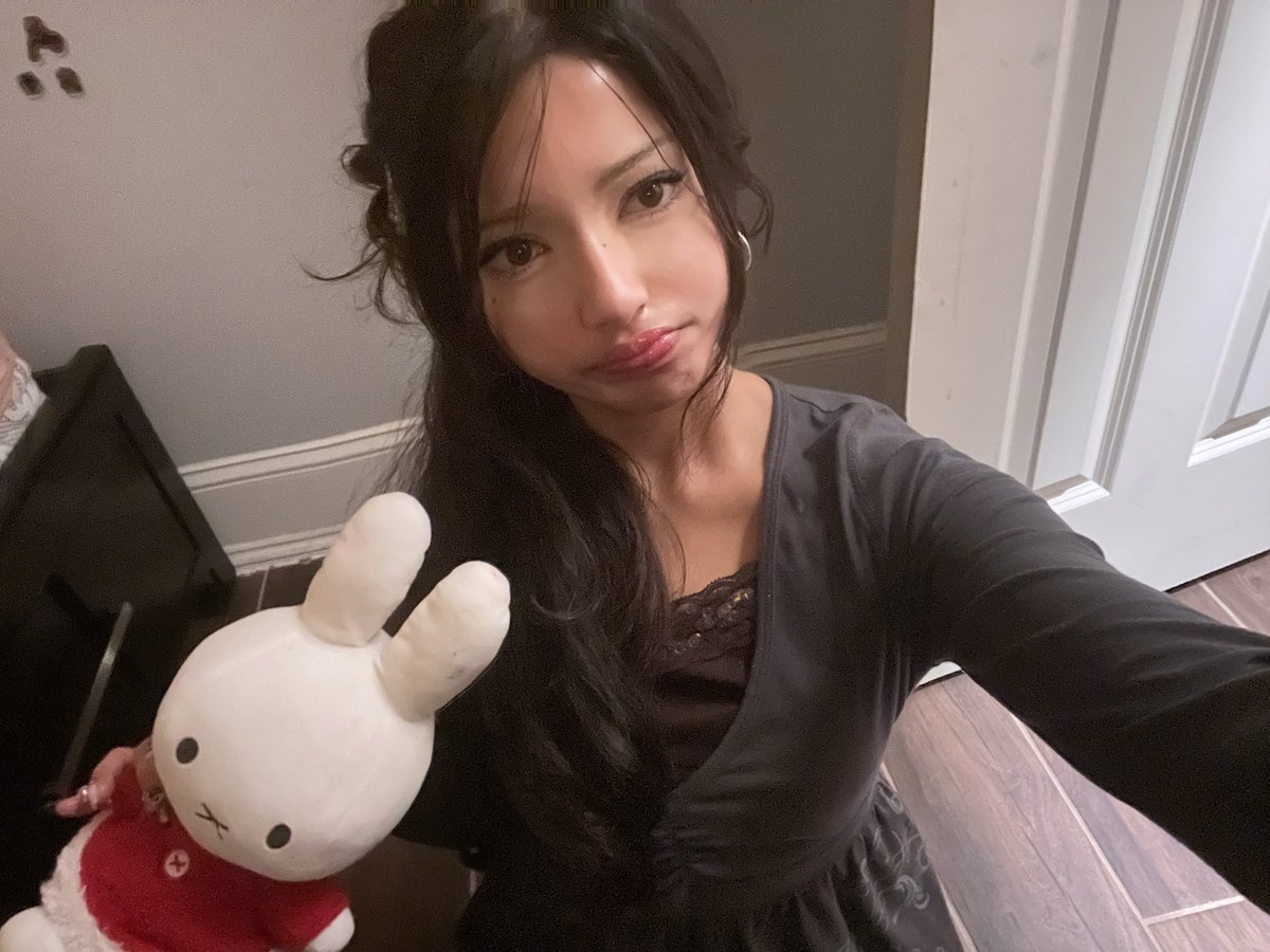 z 🐈‍⬛ tweet media