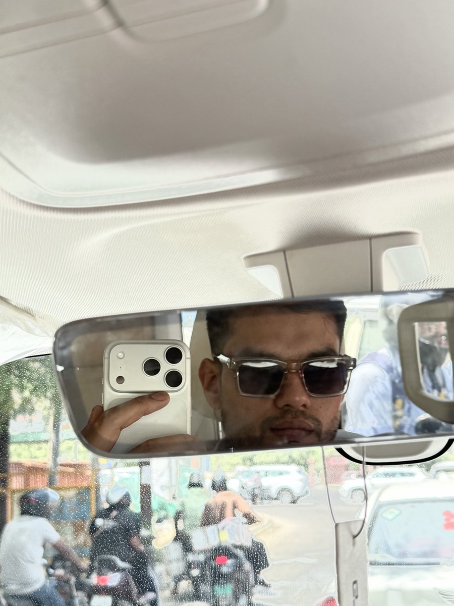 ankitka96062636's tweet image. फोटो की भी अपनी जुबानी होती हे…. ध्यान से देखे तो बहुत कुछ बोलती हे ।। 
😎
#clickphoto #decisionmaker #loveyourself #Enjoythistime ♟️