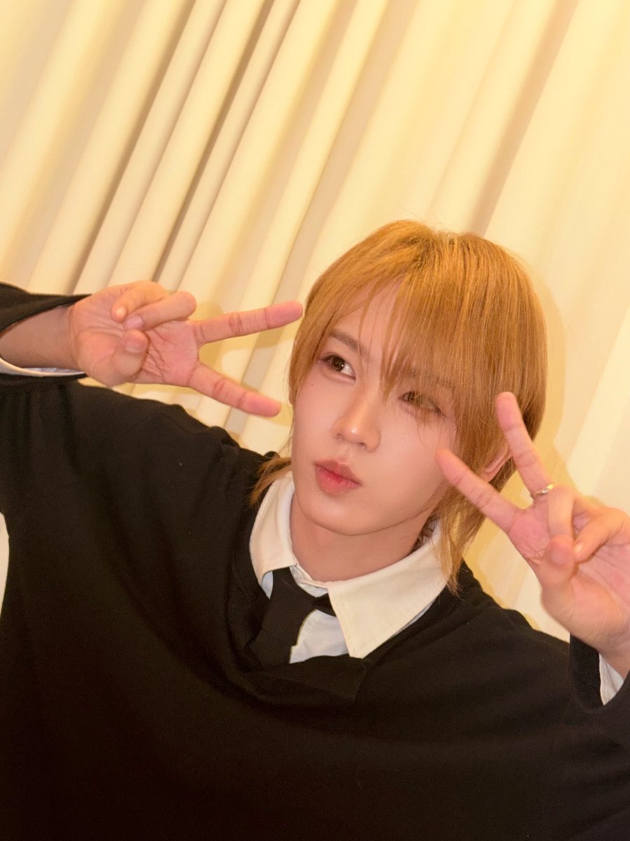 260416 | 15:41 KST 
[ 📝 #SHUAIBO wrote a post (1/2)]

🐸: 🖤🤍

🔗: weverse.io/ahof/artist/2-…

#AHOF #아홉 #장슈아이보
#boboodod
<a href="/AHOF_official/">AHOF</a>