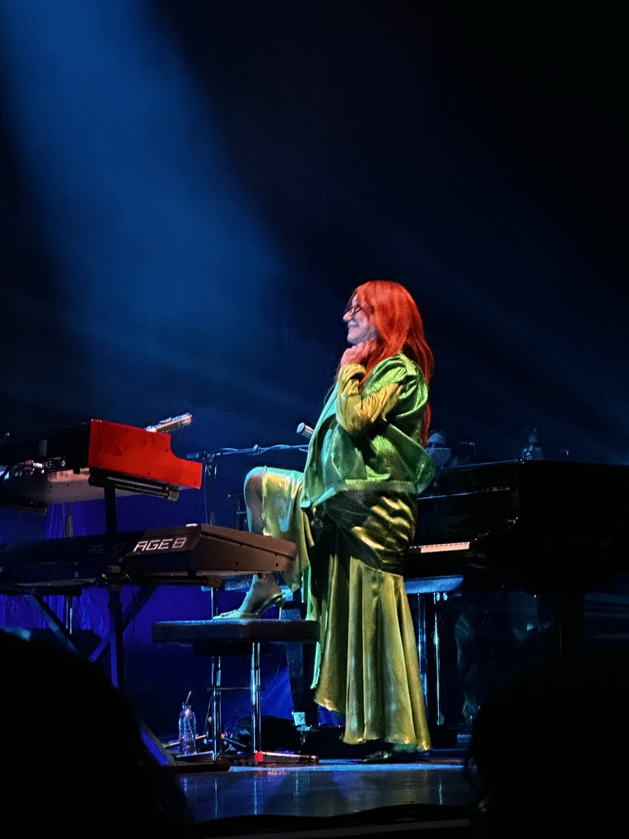 R_odanort's tweet photo. #toriamos is Glasgow last night was an absolute dream, the dragon brought the fire! https://t.co/yAtDDZAOPL