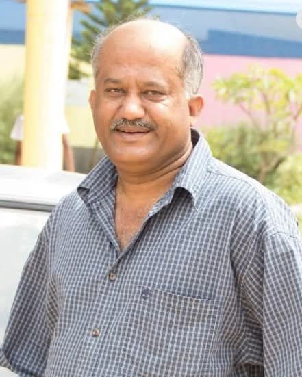 ہیرے جیسے لوگ : 
40 اور 60 لاکھ روپے ماہانہ تنخواہ ٹھکرا کر غریبوں کے مفت آپریشن کرنے والا پاکستانی ڈاکٹر ۔۔۔۔ 
ڈاکٹر محمد خان ببر نے  2015 میں  گمبٹ انسٹیٹیوٹ آف میڈیکل سائنس جوائن کیا تو لاہور سے ایک بڑے پرائیویٹ  اسپتال کی جانب سے رابطہ کیا گیا کہ وہ ان کو ماہانہ چالیس لاکھ