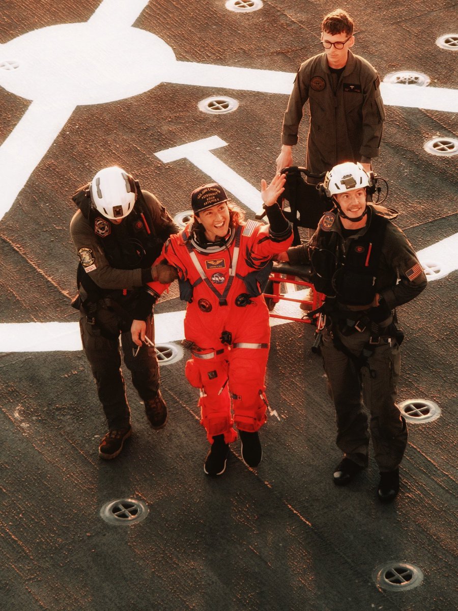 zee ᯓ★ tweet media