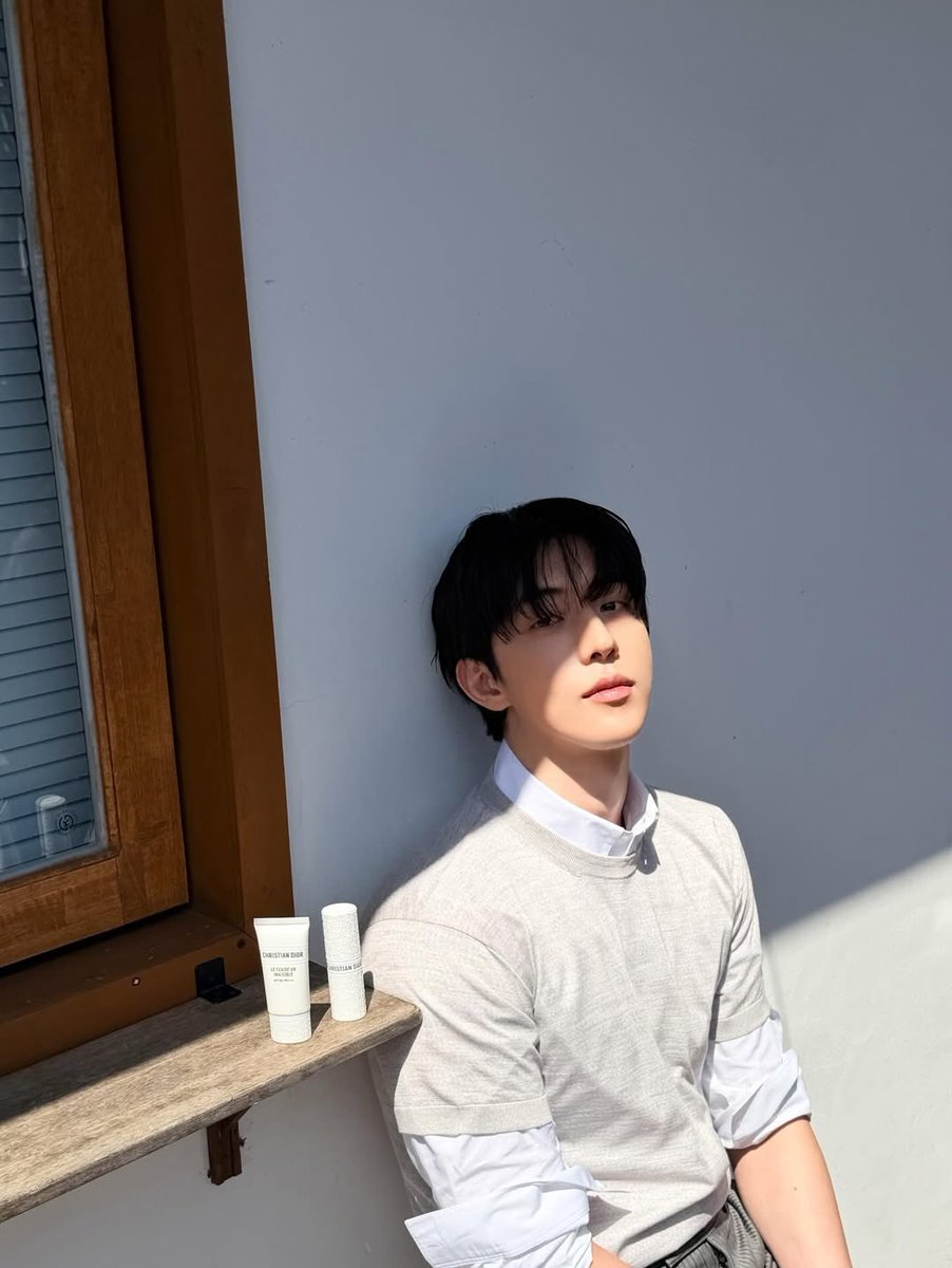 ジュヒョクInstagram更新
まぶしい〜✨✨
爽やか〜🤍🩶
#ナムジュヒョク #남주혁 #NamJooHyuk