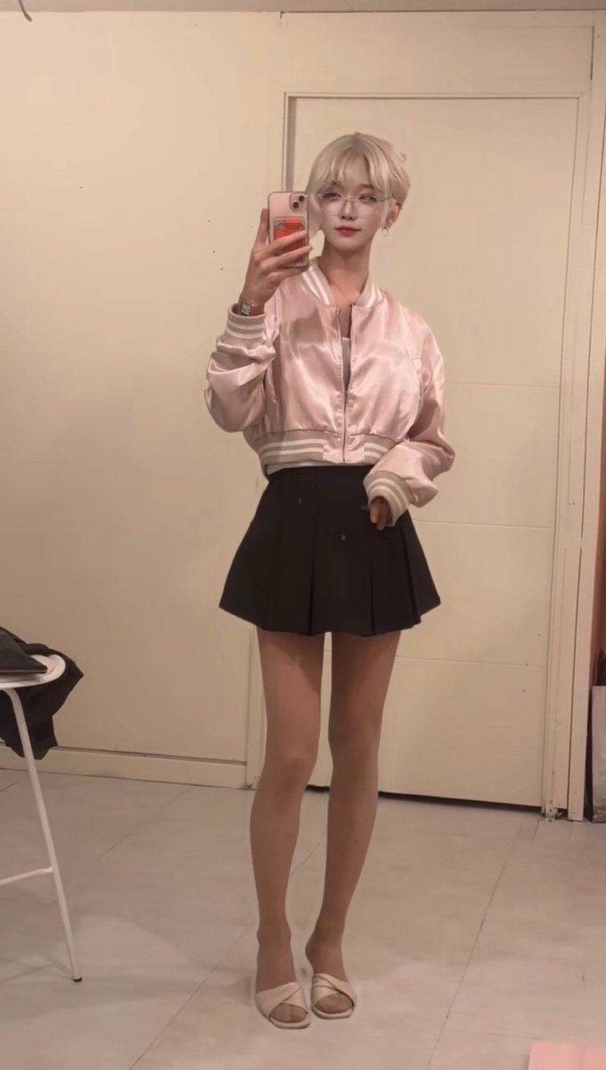 우연(偶然) tweet media