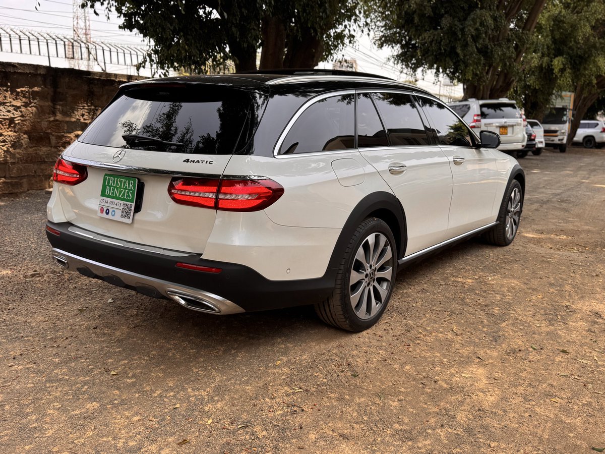 Tri-star Benzes Ke tweet media