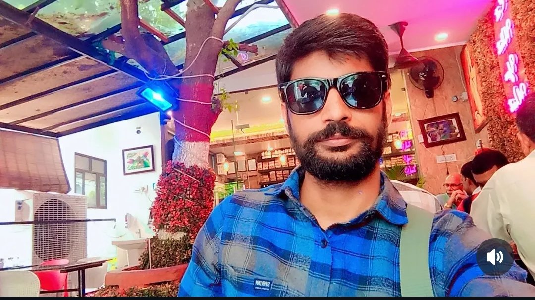 Deepakj2151's tweet photo. जब उन दिनों को याद करता हूं,
तो अंदर से खुशी मिलती है,
कोई फर्क नहीं पड़ता हम कितने दूर है,
फिर भी हम एक दूसरे के बेस्ट फ्रेंड्स है।
हप्पी बर्थडे माय लवली ब्रदर। @arpitnikub 😍🥳🎉 https://t.co/QblrvRDIuG