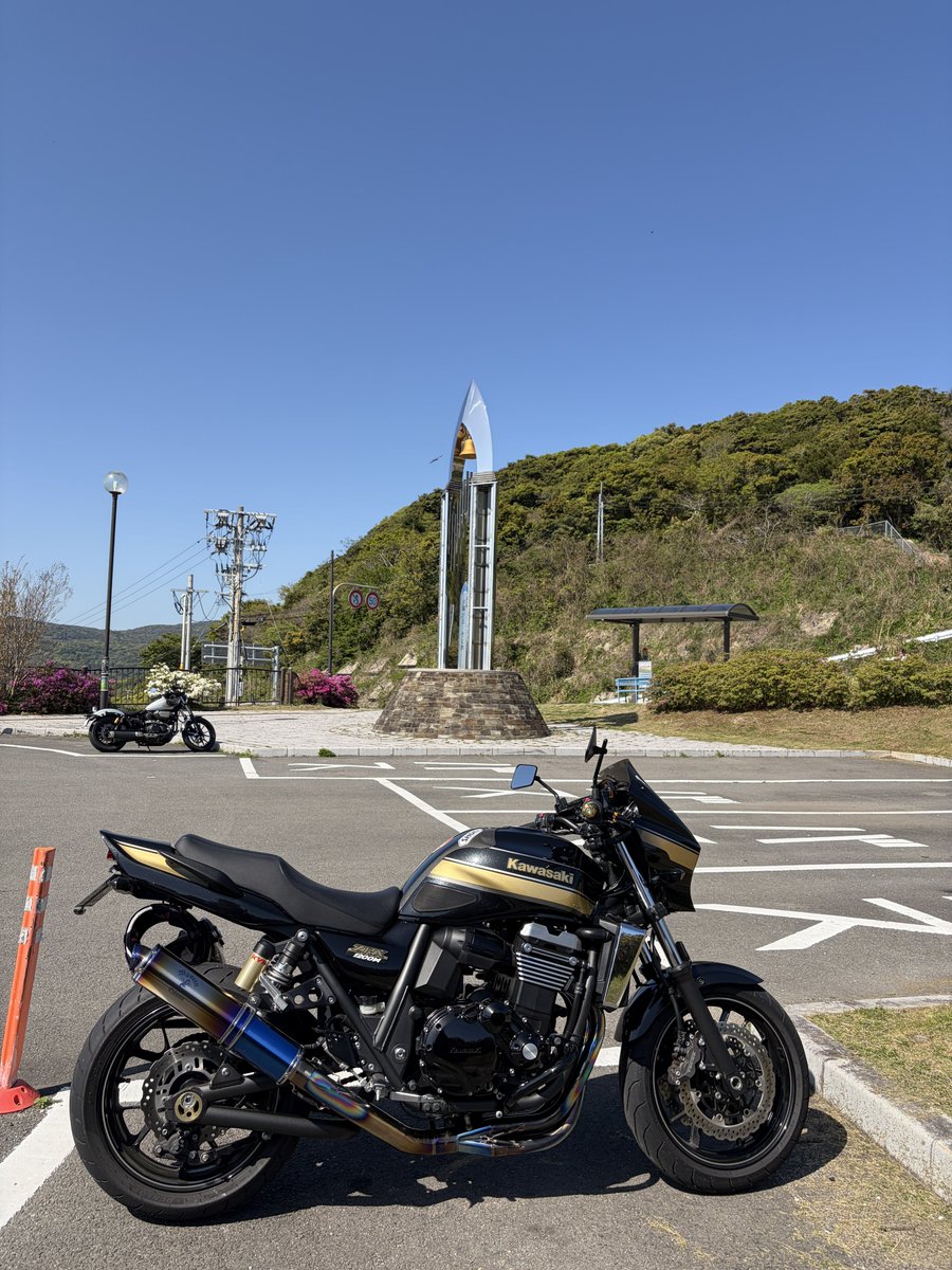 トワタ tweet media