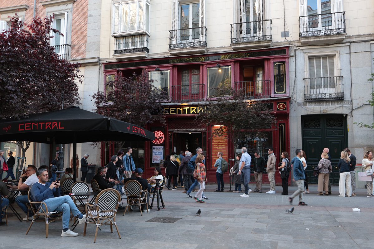 MADRID DECADENTE tweet media