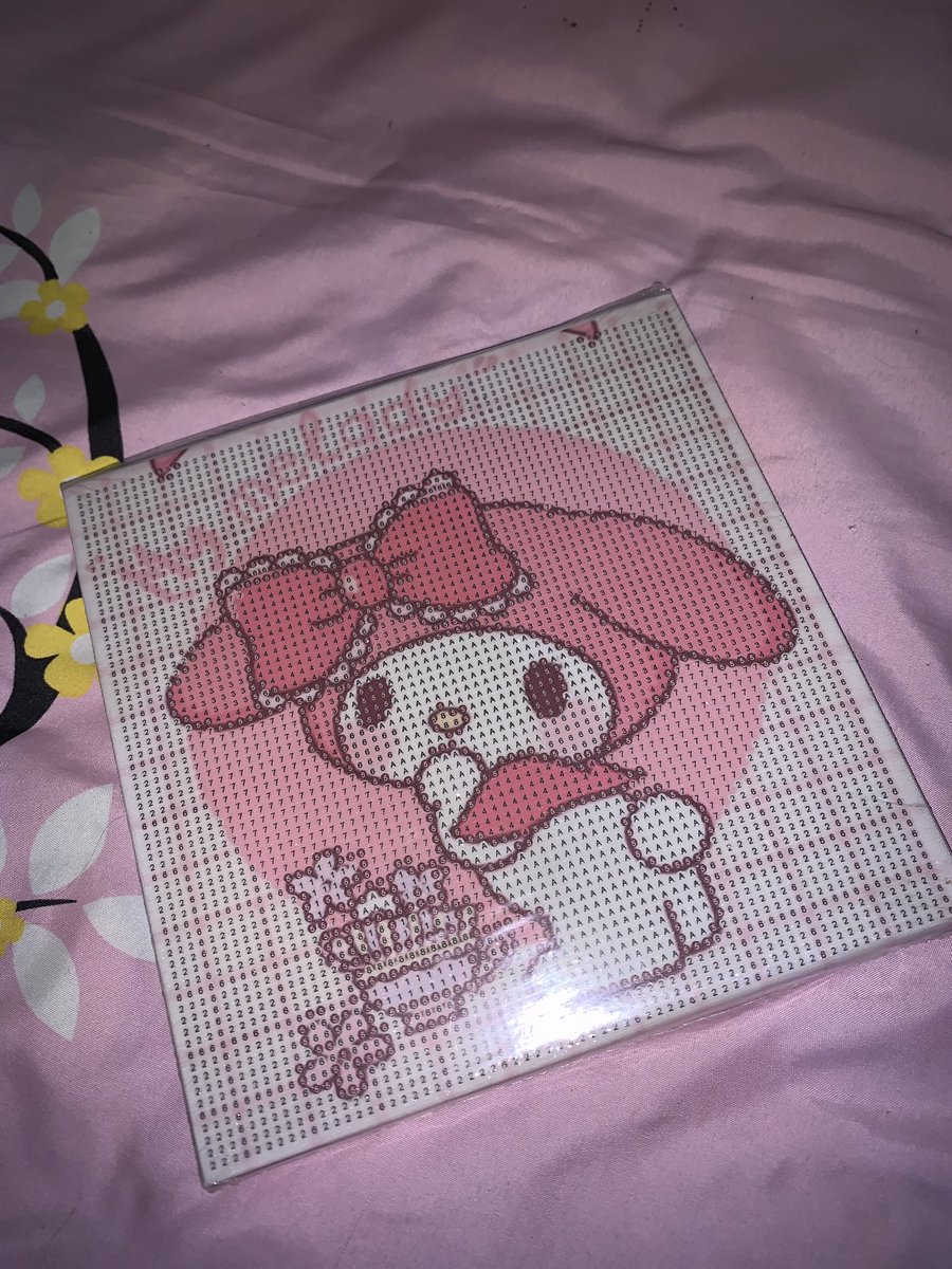 prettyeloraa!♡ tweet media